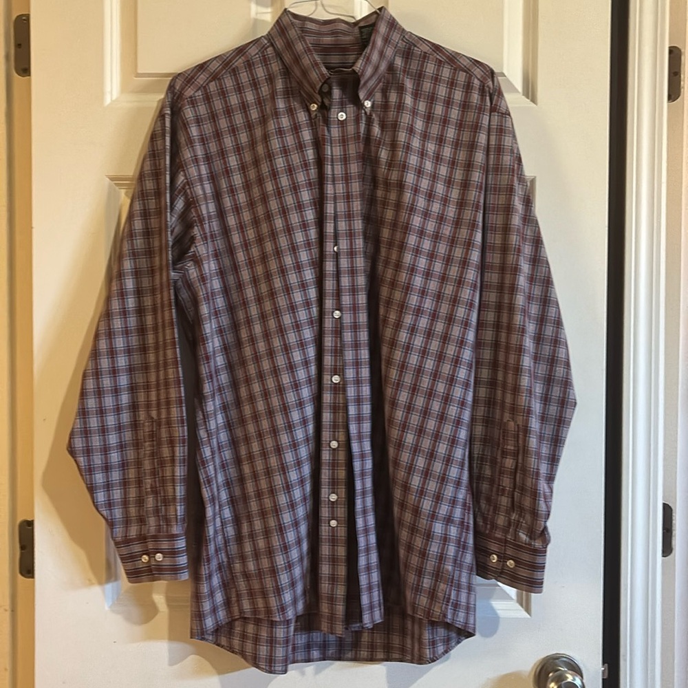 Jos. A. Bank Traveler’s Collection 100% Cotton Button Down Shirt Size L